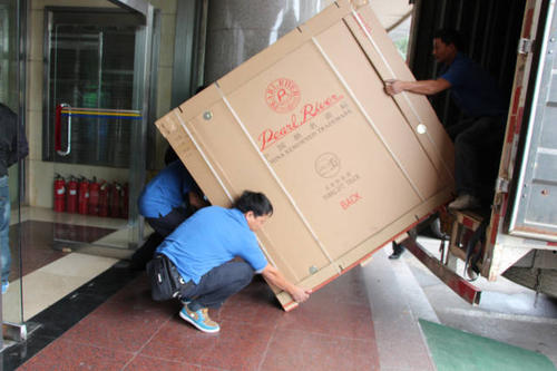 翠屏钢琴贵重工艺品无忧运